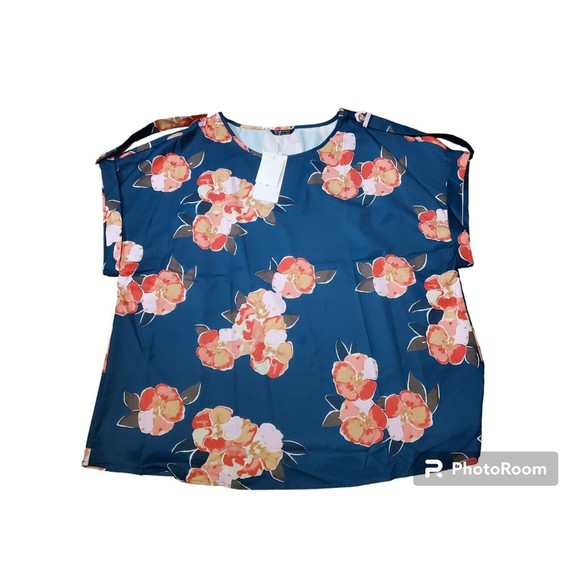 NWT Bloomchick Size 22-24 Floral Lightweight Loose Fitting Top Polyester Cute - Picture 1 of 7